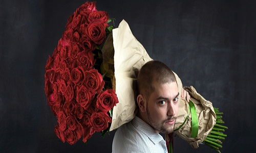 Per quale motivo dovresti regalare fiori ad un uomo?