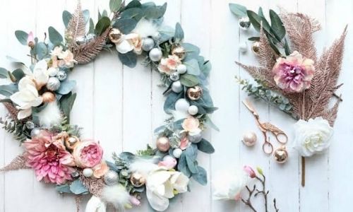 1. Decorazione corondi floreali