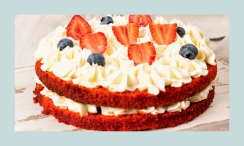 1) Torta di frutta di velluto rosso perfetta