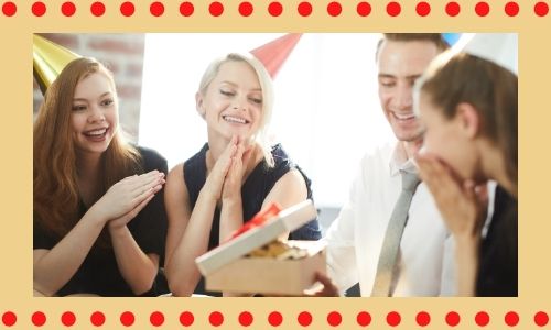 4. Fai un regalo a una sorpresa