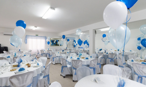 Anniversario a sorpresa con decorazione a palloncino