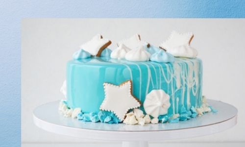 Nessun oggetto vicino alla torta