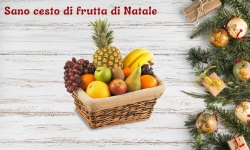 Sano cesto di frutta di Natale