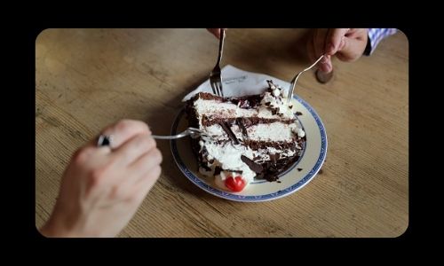 Le torte sono cotte per essere condivise